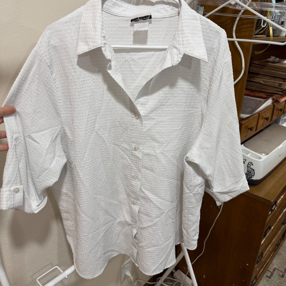 Coastal Grandma Button Down White
XL Textured Half Sleeve BonWorth
